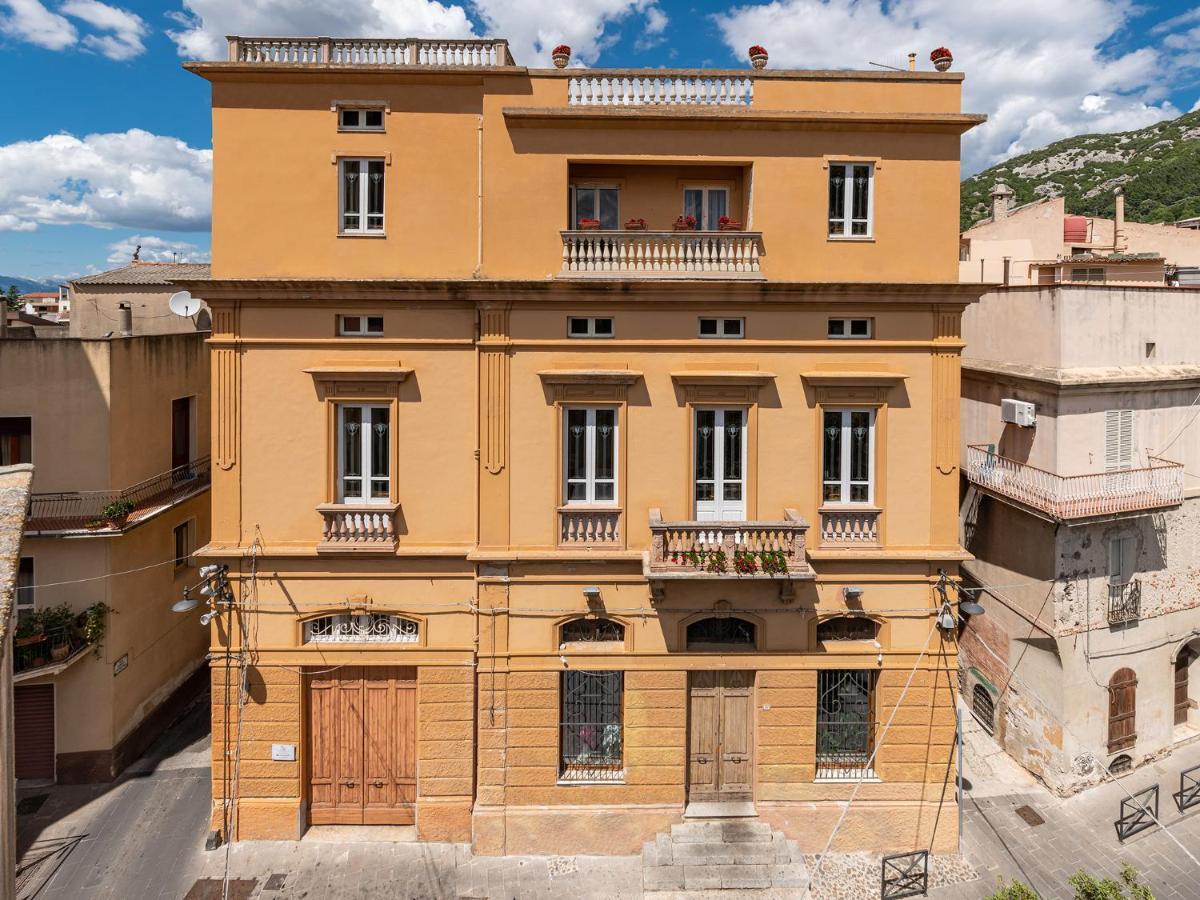 Palazzo Santa Caterina Acomodação com café da manhã Dorgali Exterior foto